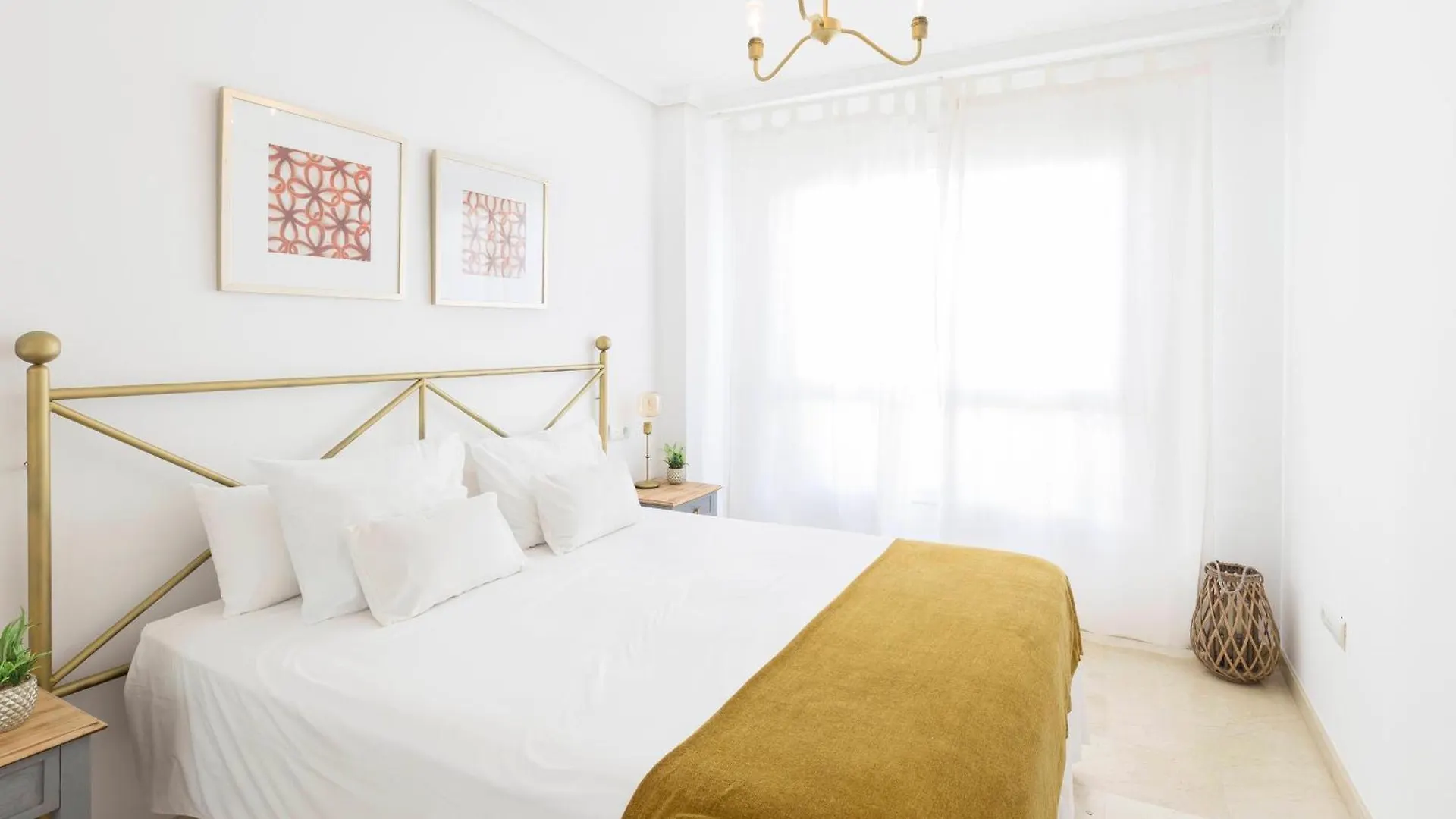 Sol Beach Benalmadena Suitemalaga Parking location