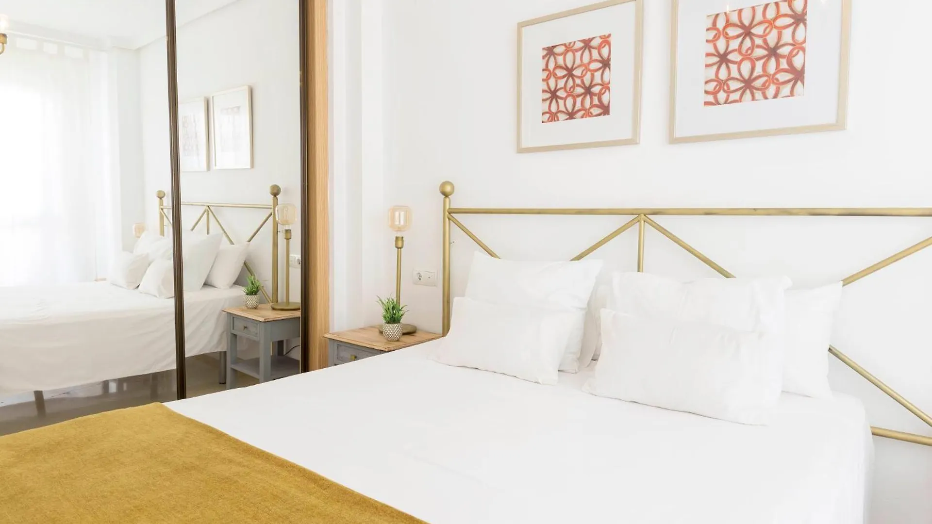 Sol Beach Benalmadena Suitemalaga Parking Spain