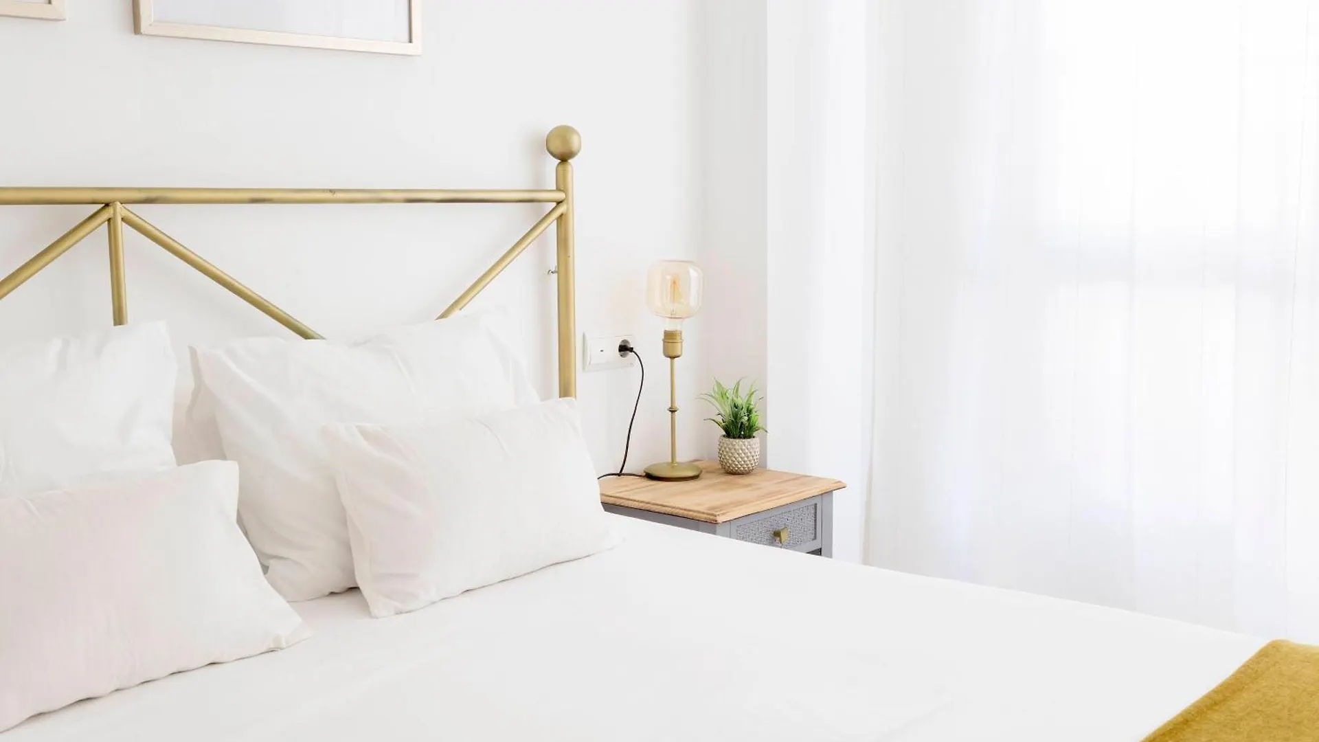 Sol Beach Benalmadena Suitemalaga Parking إسبانيا